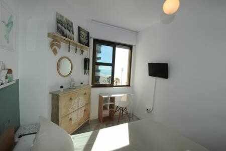 Encantador Apartamento Frente A La Playa Victoria Apartment Cádiz Exterior photo